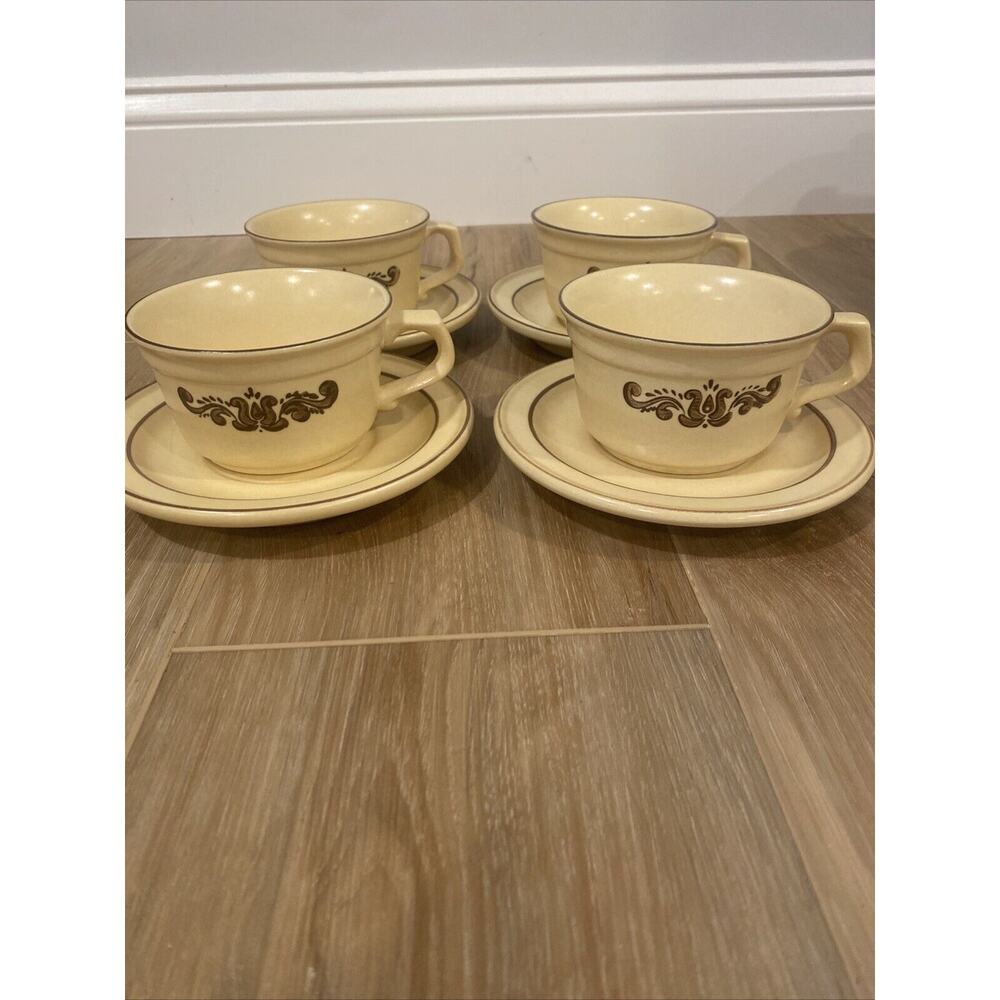 Pfaltzgraff Village Pattern Coffee With Saucer Set Of 4 Castle Mark 6-1 Vintage